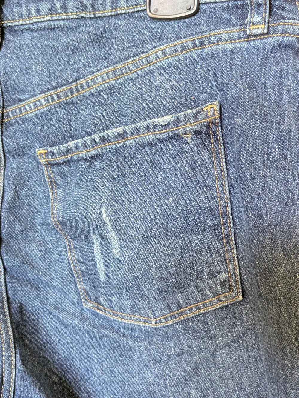 Old Navy Women’s Dark Blue Distressed High Rise Slouchy Straight-Leg Jeans 8-10